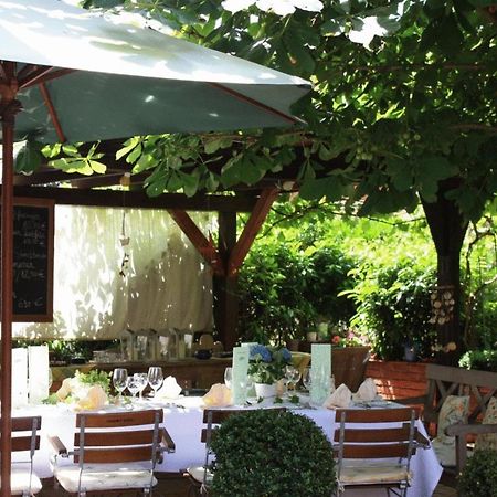 Gasthaus Schwanen & Villa Pfarrhus Stuhlingen Luaran gambar