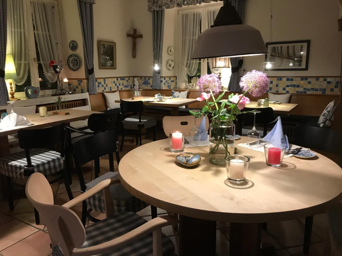 Gasthaus Schwanen & Villa Pfarrhus Stuhlingen Luaran gambar